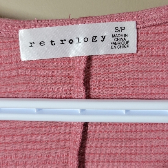 Retrology boho small flared short sleeve bubbled lace trim tee dusty pink - Picture 4 of 5